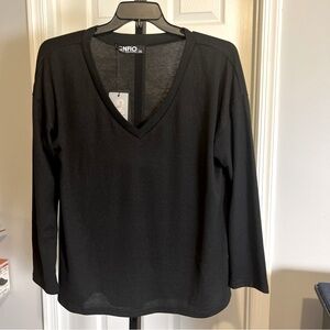 CNFIO V-neck Sweater, Black, New With Tags, 2XL